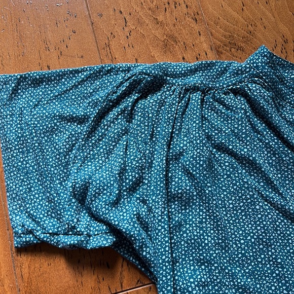 Maeve Anthropology t-shirt, size small teal pattern - Picture 3 of 5